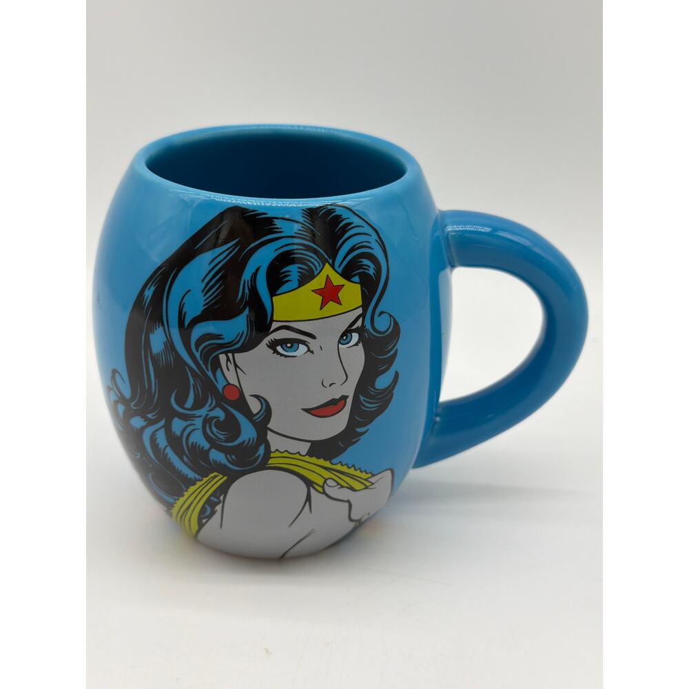 Wonder Woman DC Comics Collectible 18oz Coffee Mug. Mint No Chips, Nicks, Cracks